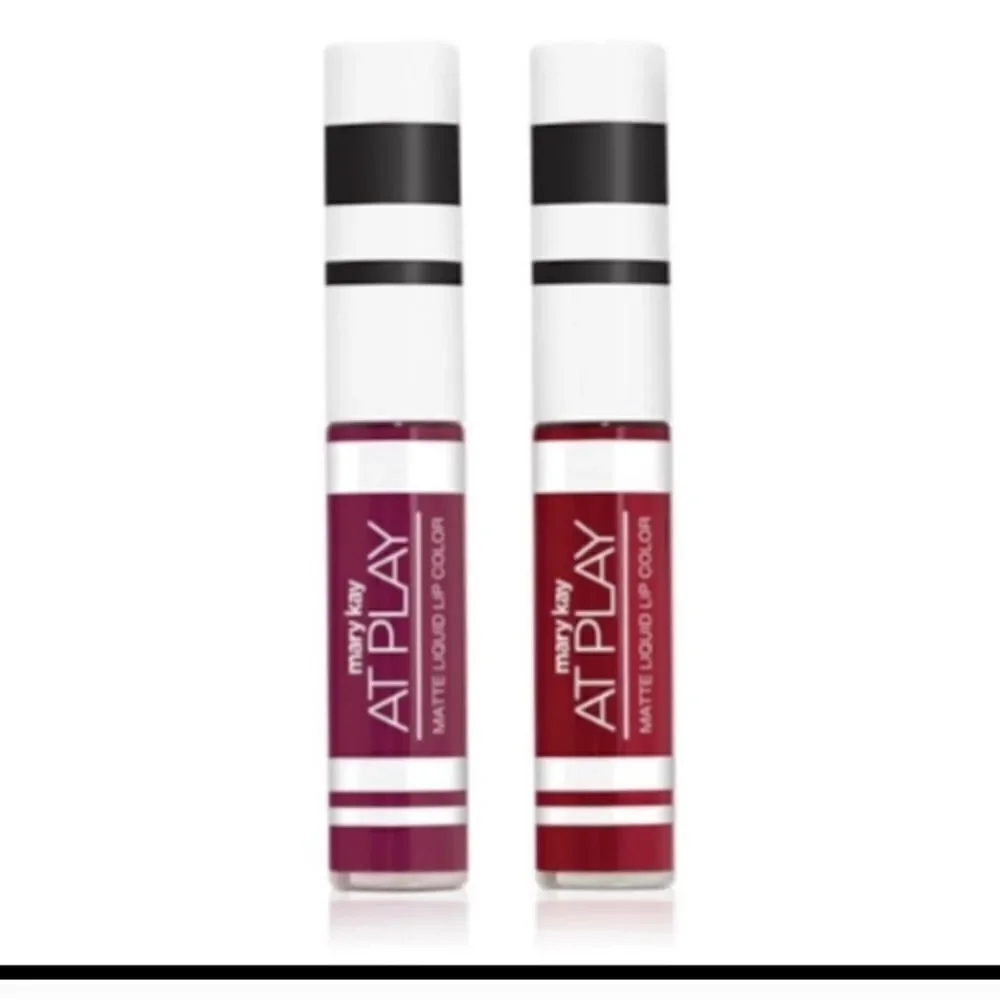 MARY KAY AT PLAY MINI MATTE LIQUID COLOR KIT IN BERRY STRONG AND RED ALERT
